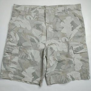 Wrangler Loose Fit Knee Length Camouflage Cargo Shorts NEW WITH TAGS Size 44